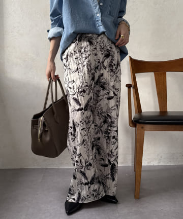 DOUDOU(ドゥドゥ) 【WEB限定】リーフ柄プリーツパンツ