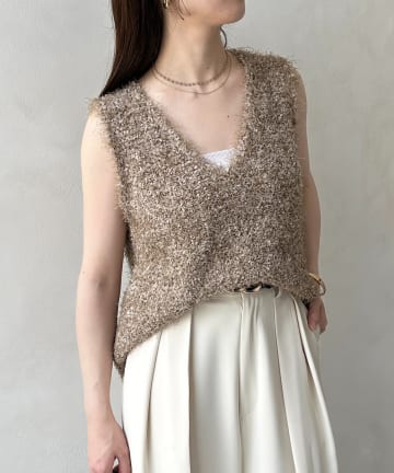 Thevon.(ゼヴォン) フェザーヤーンVネックベスト