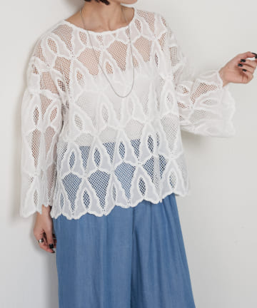 Jena　espace merveilleux(ジェナ　エスパスメルヴェイユ) チェーンステッチ刺繍ブラウス