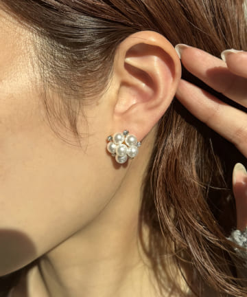 Lattice(ラティス) パールビジューピアス