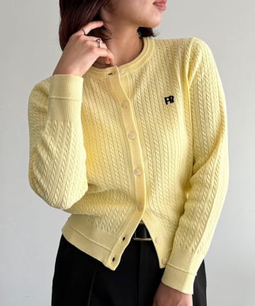 FREDY & GLOSTER(フレディ アンド グロスター) FR刺繍ミニケーブル柄カーディガン
