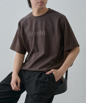 COLONY 2139(コロニー トゥーワンスリーナイン) スプレー加工プリントロゴTシャツ