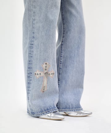 クロスワッペンデニムパンツ