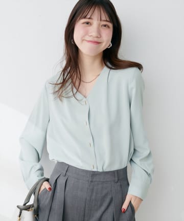 natural couture(ナチュラルクチュール) プチプラバー釦とろみブラウス