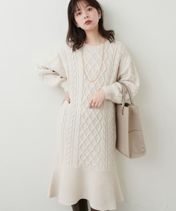 natural couture(ナチュラルクチュール) 【WEB限定】裾フレアケーブルニットワンピース
