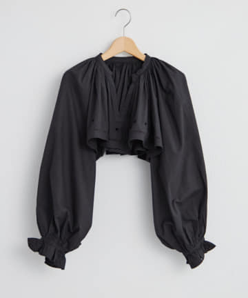 mystic(ミスティック) crinkle embroidery cropped blouse