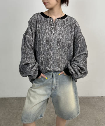 WHO'S WHO gallery】Sロゴナイロンラインスカート | OUTLET