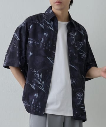 COLONY 2139(コロニー トゥーワンスリーナイン) 総柄シャツ