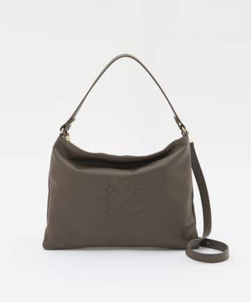 russet(ラシット) 《本革/370g》エンボスモノグラムショルダーバッグ