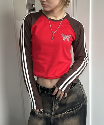 WHO’S WHO gallery(フーズフーギャラリー) 【WEB限定】ラインストーンラグランバタフライトップス