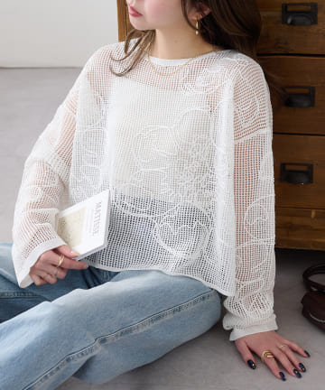 DISCOAT(ディスコート) スカシ刺繍花柄プルオーバー