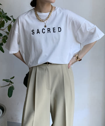 【WEB限定】バックギャザーSACREDロゴTEE