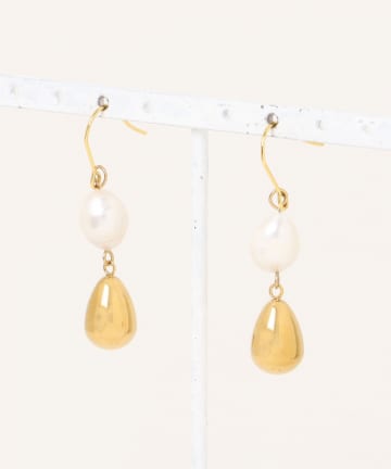 ear PAPILLONNER(イア パピヨネ) ステンレスパール×ドロップピアス
