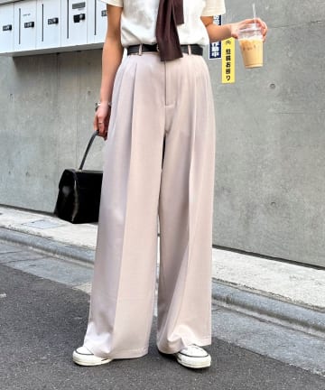 FREDY & GLOSTER(フレディ アンド グロスター) ドライタッチ2タックパンツ