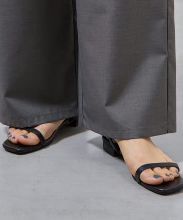 COLONY 2139(コロニー トゥーワンスリーナイン) ナロウストラップサンダル