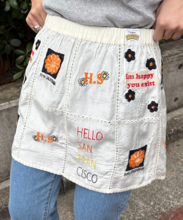 【HELLO.SANFRANCISCO/ハローサンフランシスコ】オリジナル刺繍巻きスカート