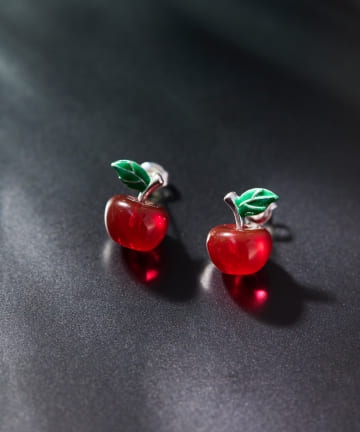 《WEB限定/スターリングシルバー使用》小さなりんごピアス