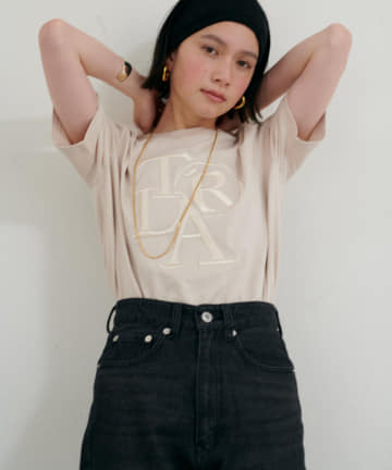 LARUTA(ラルータ) 厚盛りロゴ刺繍T