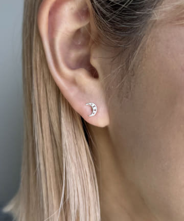 ＜silver925＞ムーンピアス