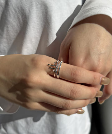 【ホワイトメタル】リボンリング