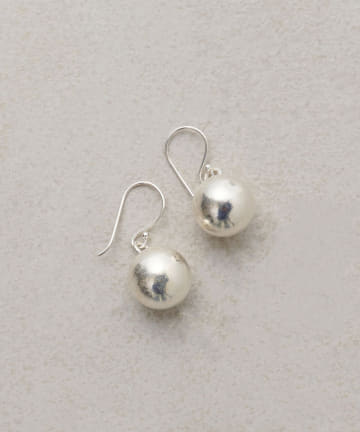 ボールピアス