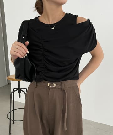 CAPRICIEUX LE'MAGE(カプリシュレマージュ) 【即完につき再入荷/新色ブラウン】アシメギャザーTシャツ