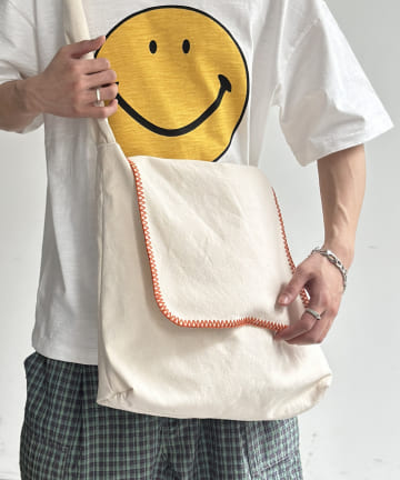 CPCM(シーピーシーエム) ステッチフラップショルダーバッグ