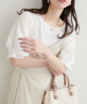 natural couture(ナチュラルクチュール) パール付きタックスリーブブラウス