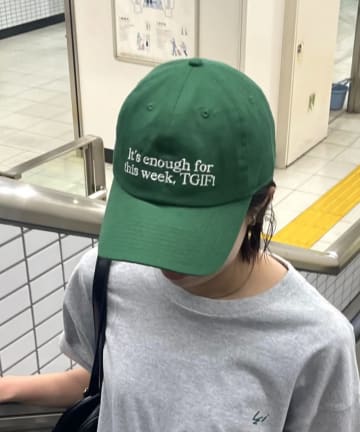 メッセージ刺繍キャップ