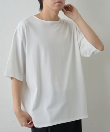 COLONY 2139(コロニー トゥーワンスリーナイン) パウダリングポンチラウンドヘムTEE