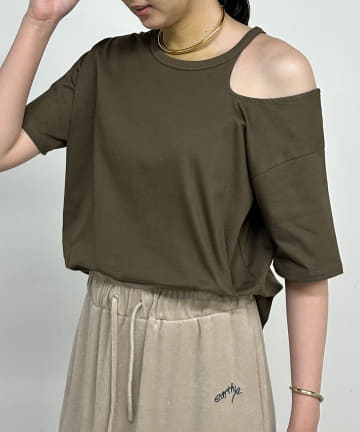 カットTシャツ