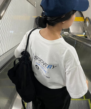 COLONY 2139(コロニー トゥーワンスリーナイン) 【LEI企画 / UNISEX】バックプリントＴシャツ