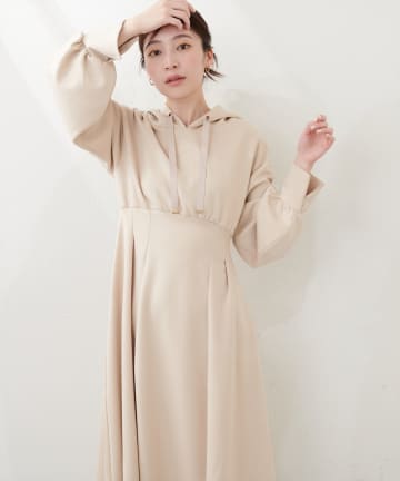 【WEB限定】ハイウエストダンボールフード付きワンピース