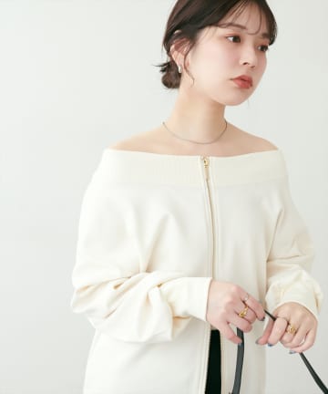 【WEB限定】WZIPふわもちダンボールプルオーバー