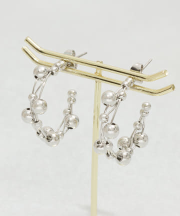 ボールフープピアス