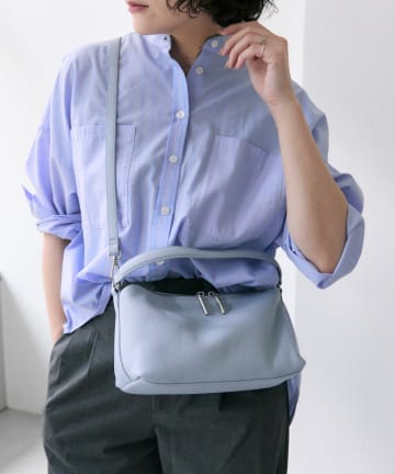 ear PAPILLONNER(イア パピヨネ) ソフトレザーショルダーバッグ《本革/2way/500mlペットボトルも入る！》