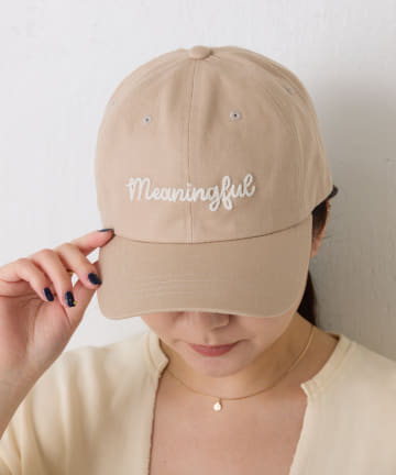 【PAPILLONNER/パピヨネ】meaning刺繍入りキャップ