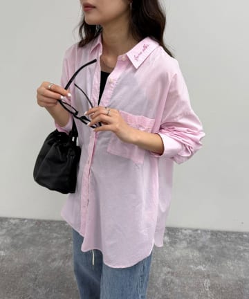 FREDY & GLOSTER(フレディ アンド グロスター) 刺繍入りオーバーシャツ