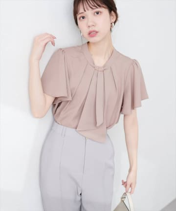 natural couture(ナチュラルクチュール) ゴールドバー付きボウタイブラウス