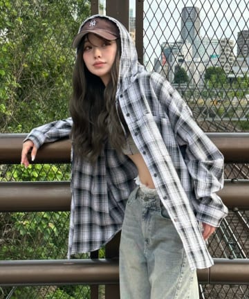 オーバーサイズフード付きチェックシャツ