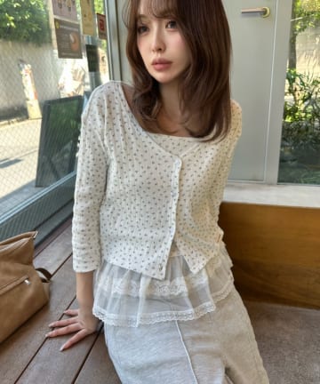 RAY CASSIN(レイカズン) 7分袖パターンメッシュフリルキャミセット