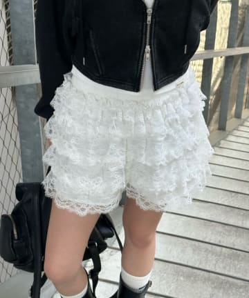 ボリュームフリルレースショートパンツ