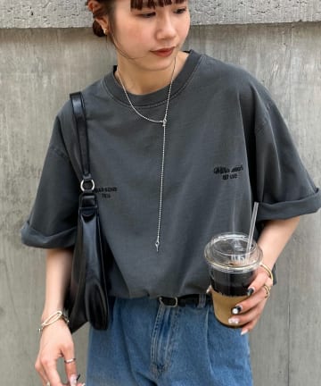 DISCOAT(ディスコート) 【ユニセックス】ピグメント刺繍ロゴTシャツ