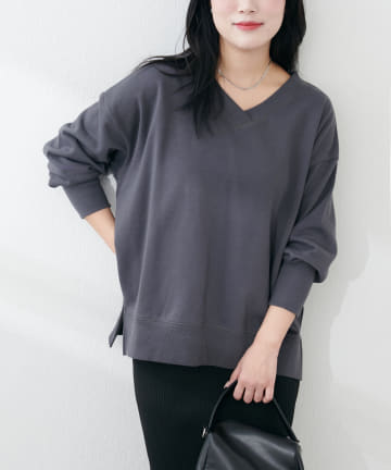 【natural couture】Web限定 /【ako】スリット付きVネック裏毛プルオーバー