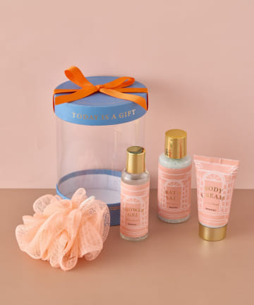 BIRTHDAY BAR(バースデイバー) Moments Made Special　Body Essentials