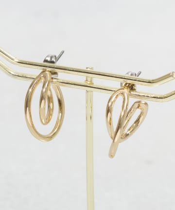 メタルフープピアス