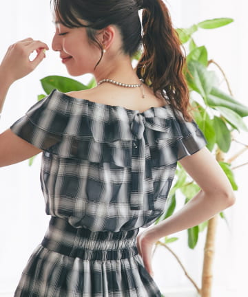 La boutique BonBon(ラブティックボンボン) 【セットアップ可】シアーオンブレーチェック２WAYフリルオフショルブラウス
