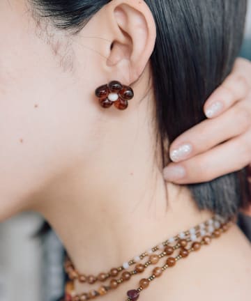 ear PAPILLONNER(イア パピヨネ) カラー樹脂フラワーピアス