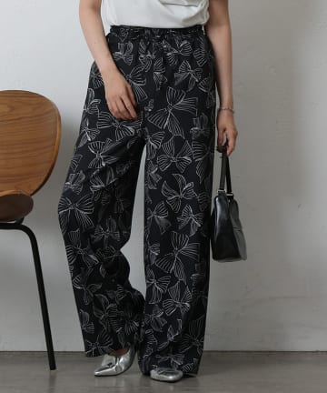 COLONY 2139(コロニー トゥーワンスリーナイン) リボン柄イージーパンツ