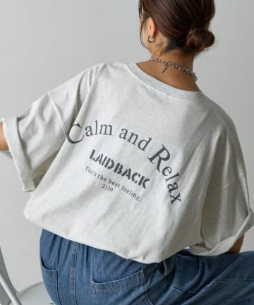COLONY 2139(コロニー トゥーワンスリーナイン) CalmandバックプリントTシャツ
